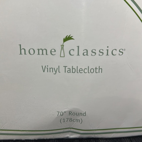 Home Classics Nantucket 70” Vinyl/Flannel Back Tablecloth - Picture 2 of 5